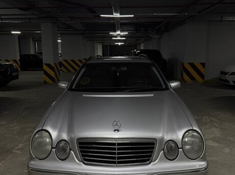 Mercedes E 240