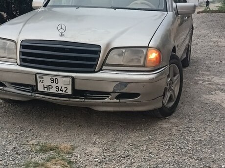 Mercedes C 230