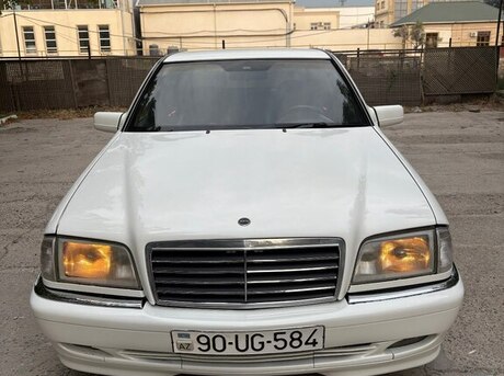 Mercedes C 240