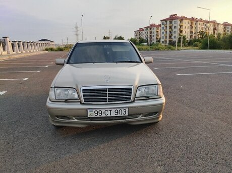 Mercedes C 240