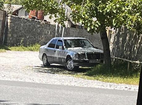 Mercedes 200 D
