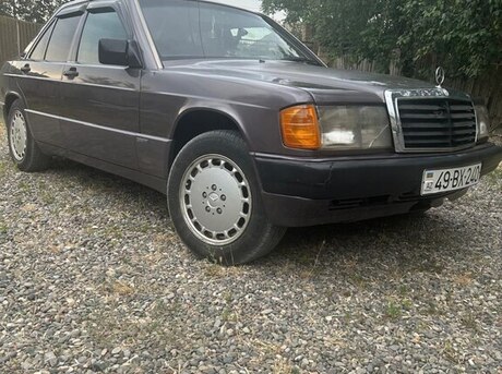 Mercedes 190