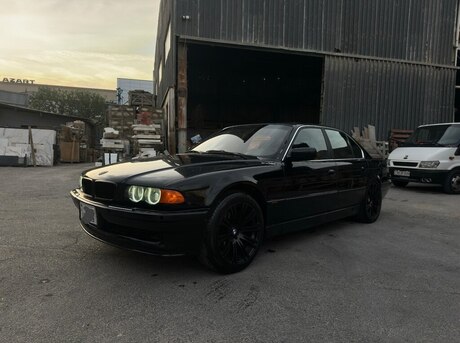 BMW 730