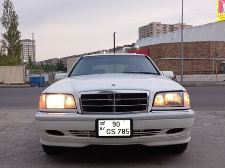 Mercedes C 230