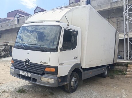 Mercedes Atego 815