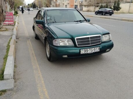 Mercedes C 180