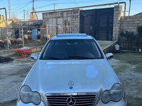 Mercedes C 240