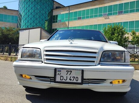 Mercedes C 240