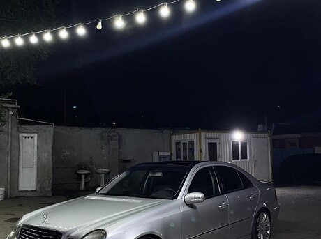 Mercedes E 240