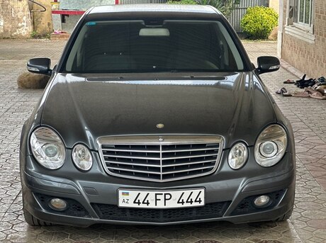 Mercedes E 220