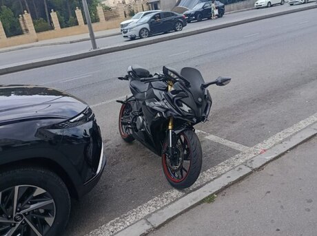 CFMOTO 250 SR