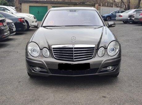 Mercedes E 220