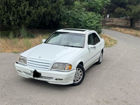 Mercedes C 230
