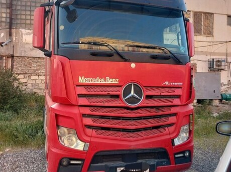 Mercedes Actros 1846