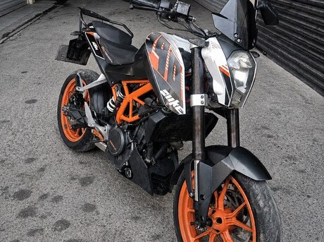 KTM 390 Duke
