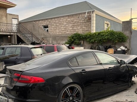 Jaguar XF