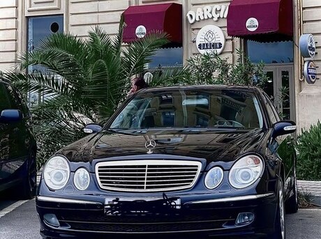 Mercedes E 320