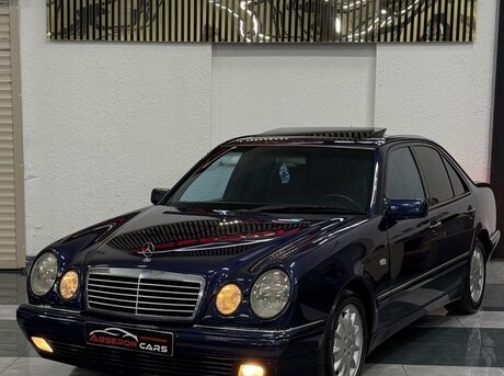 Mercedes E 230