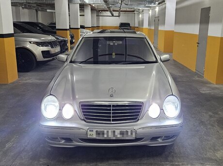 Mercedes E 320