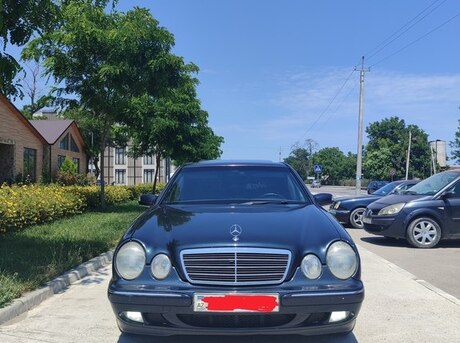 Mercedes E 270