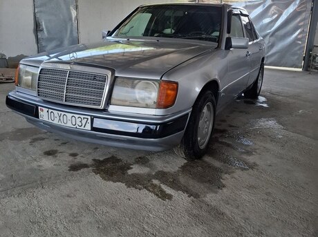 Mercedes 200 D