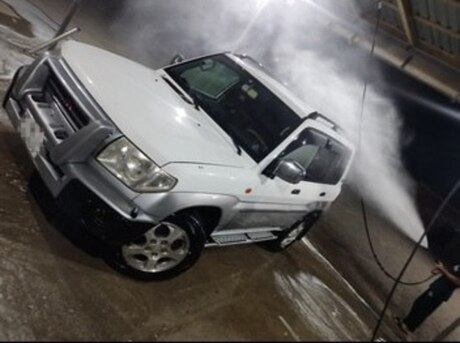 Mitsubishi Pajero io