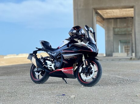 CFMOTO 450 SR