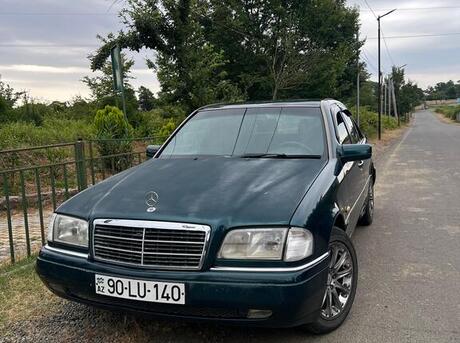 Mercedes C 180