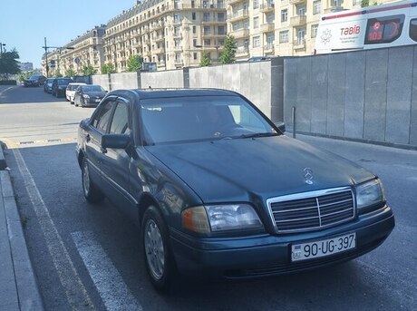 Mercedes C 180