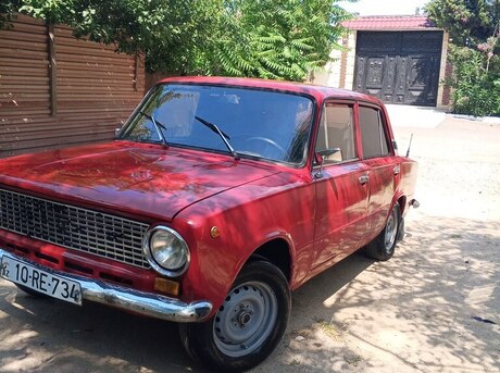 LADA (VAZ) 21011