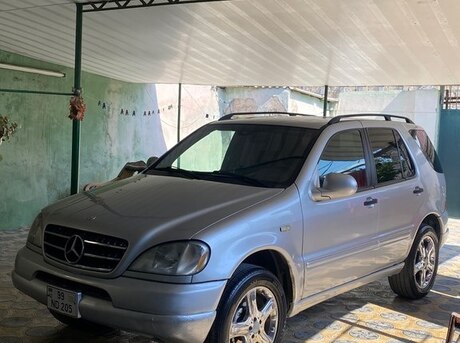 Mercedes ML 320