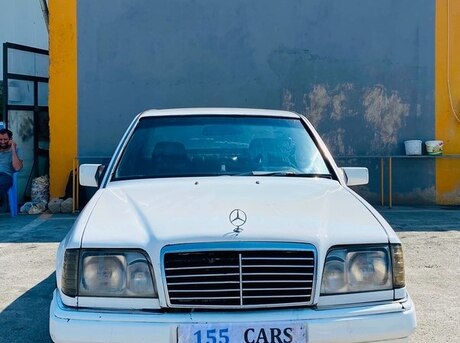 Mercedes E 220
