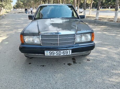 Mercedes 190