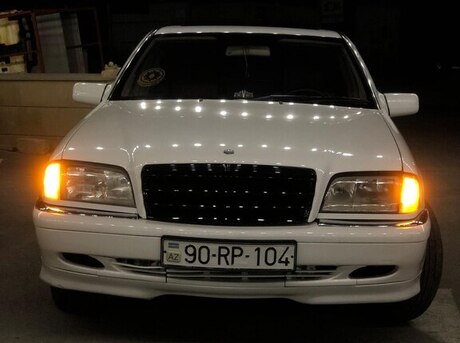 Mercedes C 230