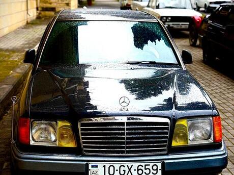 Mercedes E 280