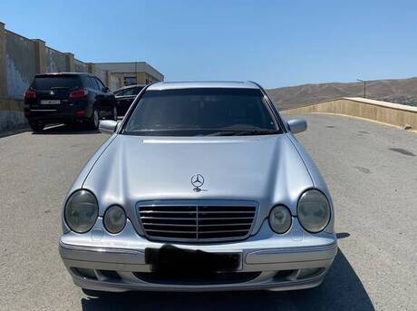 Mercedes E 270