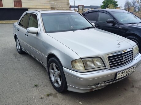 Mercedes C 230