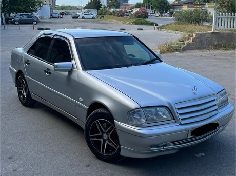 Mercedes C 220