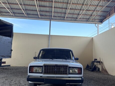 LADA (VAZ) 2107