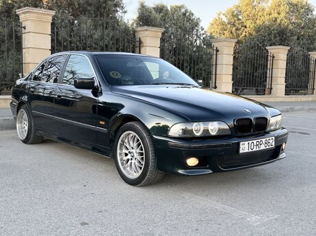 BMW 528