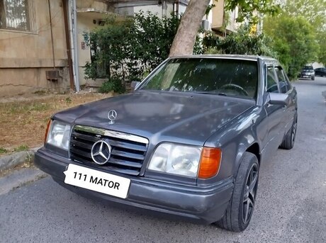 Mercedes E 200