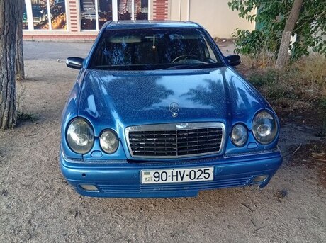 Mercedes E 230
