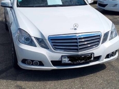 Mercedes E 220