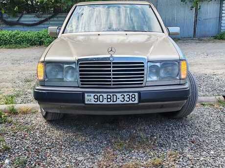 Mercedes 200 E