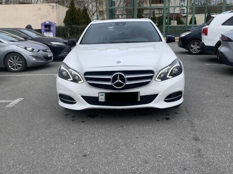 Mercedes E 220