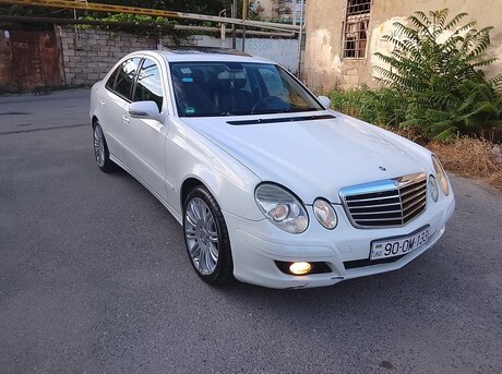 Mercedes E 220