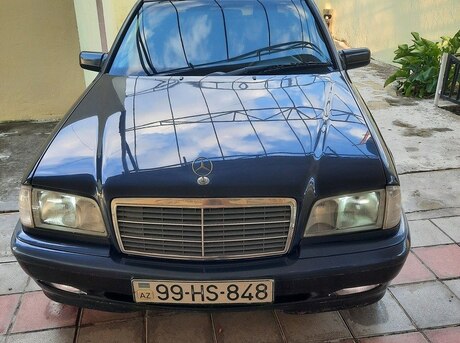 Mercedes C 180