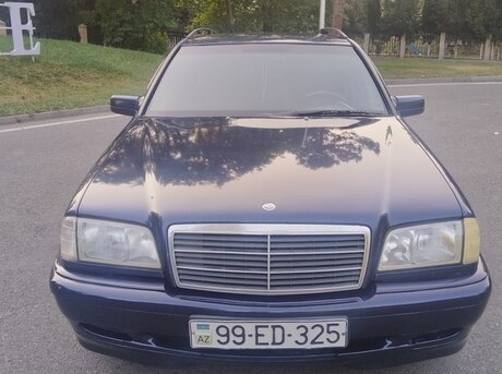 Mercedes C 200