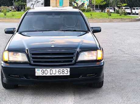 Mercedes C 180