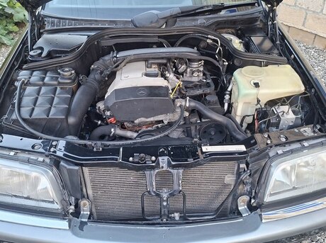 Mercedes C 230
